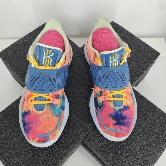 Nike Kyrie Shoe Men\'s 8.5M Ancient Symbols CJ1286-600 Sneakers main image 3